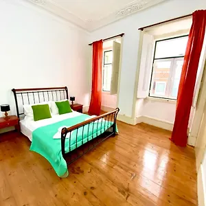 Artdeco Chiado 4 - Large Comfortable Double With Shared Bathroom Pensión